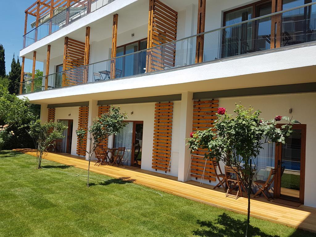 Kiara Apartments Saints Constantine and Helena Exterior photo